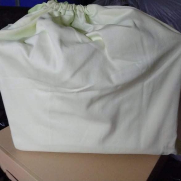 Burberry tote - Picture 2 of 6